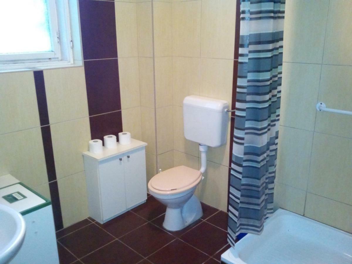 Hullám Panzió Hajdúszoboszló Exterior foto