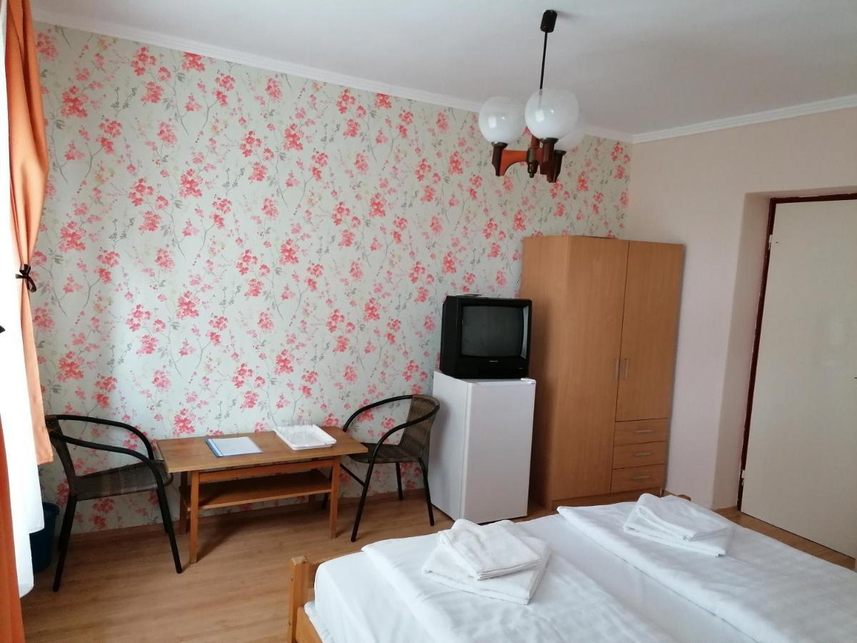 Hullám Panzió Hajdúszoboszló Exterior foto
