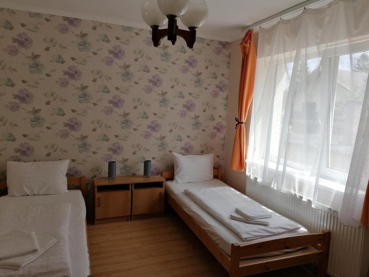 Hullám Panzió Hajdúszoboszló Exterior foto